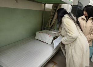 化学与食品工程系“7S”活动月系列活动——“以劳树德，以美育人”叠被子大赛圆满落幕